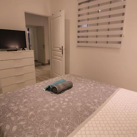 La Bd : Joli T2 Renove /Wi-Fi/Centre-Ville Angoulême Esterno foto