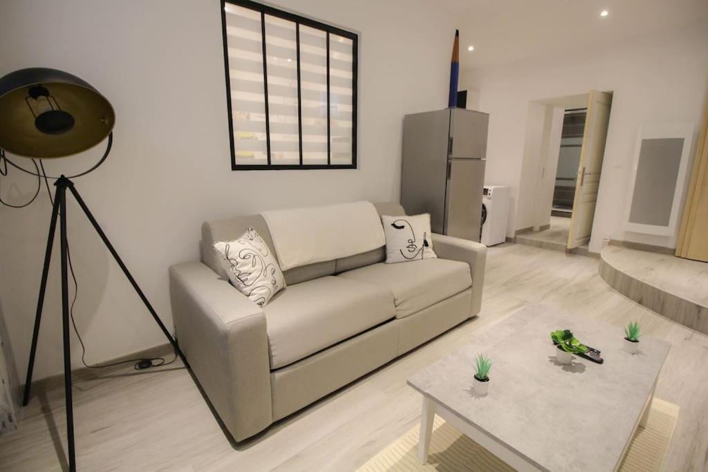 La Bd : Joli T2 Renove /Wi-Fi/Centre-Ville Angoulême Esterno foto