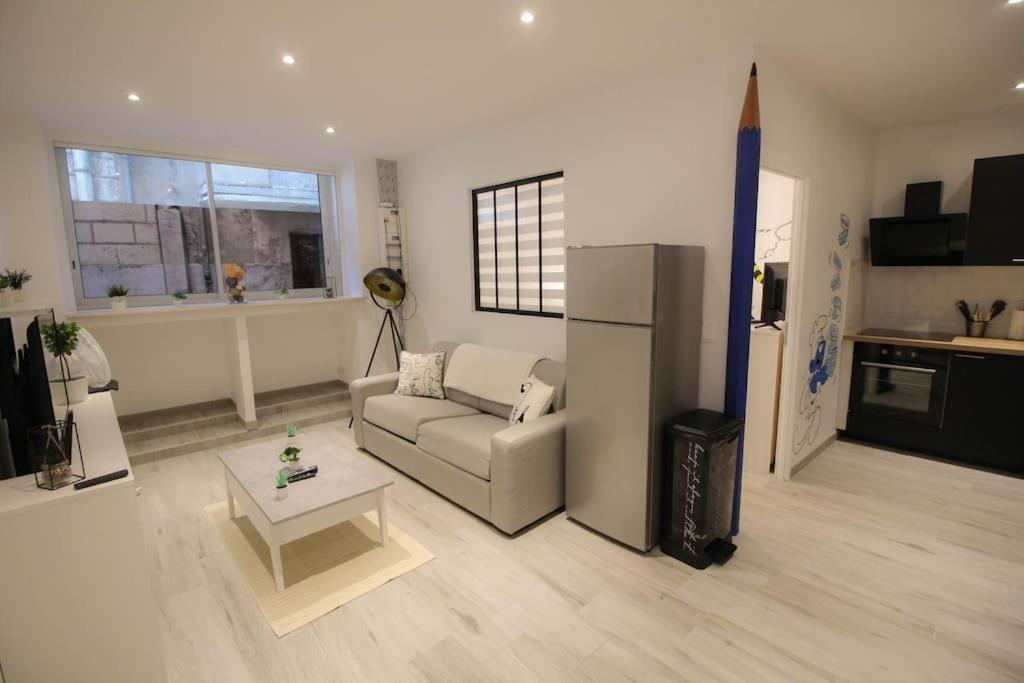 La Bd : Joli T2 Renove /Wi-Fi/Centre-Ville Angoulême Esterno foto